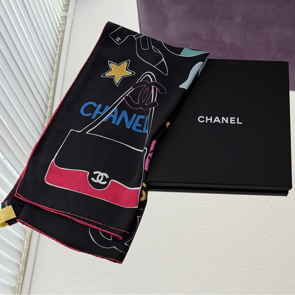 CHANEL Multicolor Graphic Scarf